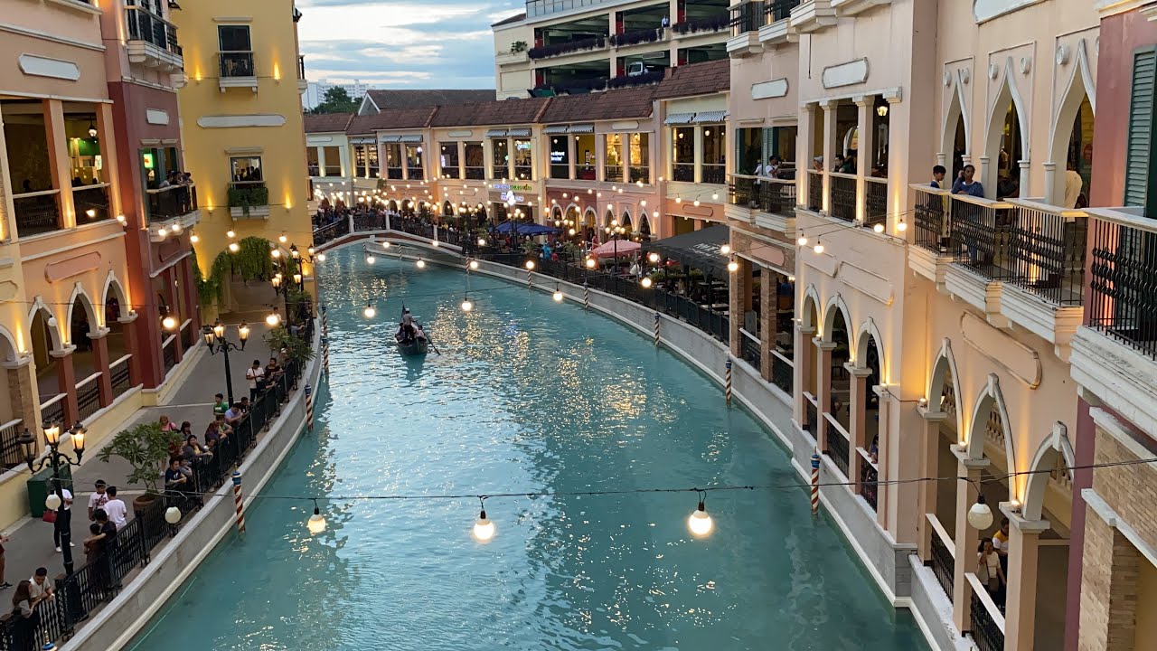 Venice Grand Canal Mall