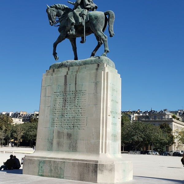 Statue Marechal Joffre