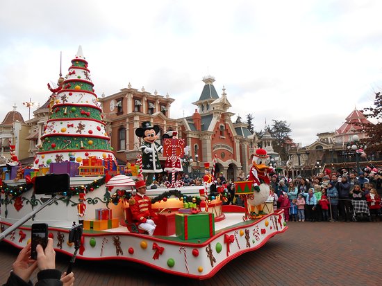 Paris Disney Shuttle