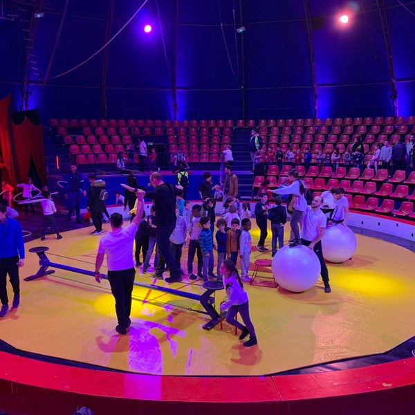 Une Journee au Cirque