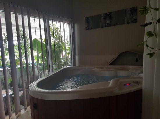 Serenity Spa Airlie Beach