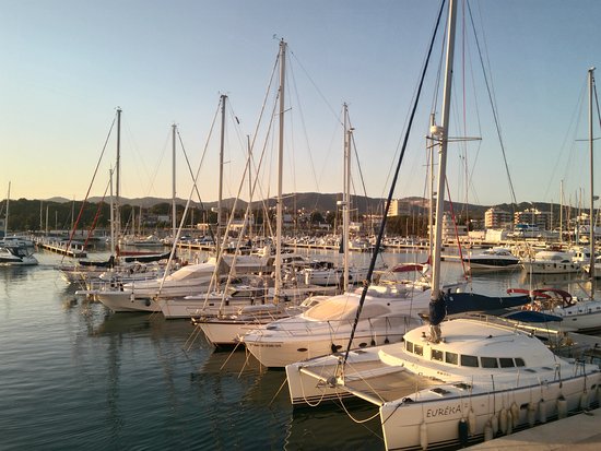 Puerto Deportivo Roda De Bara