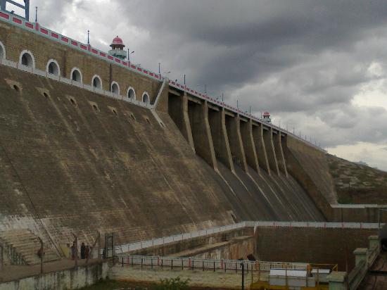 Sozhaiyaar Dam