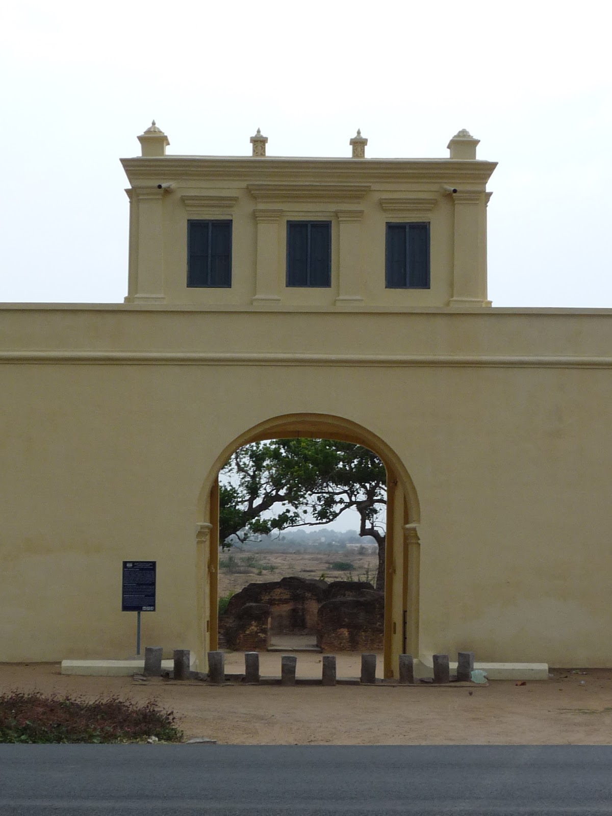 Delhi Gate