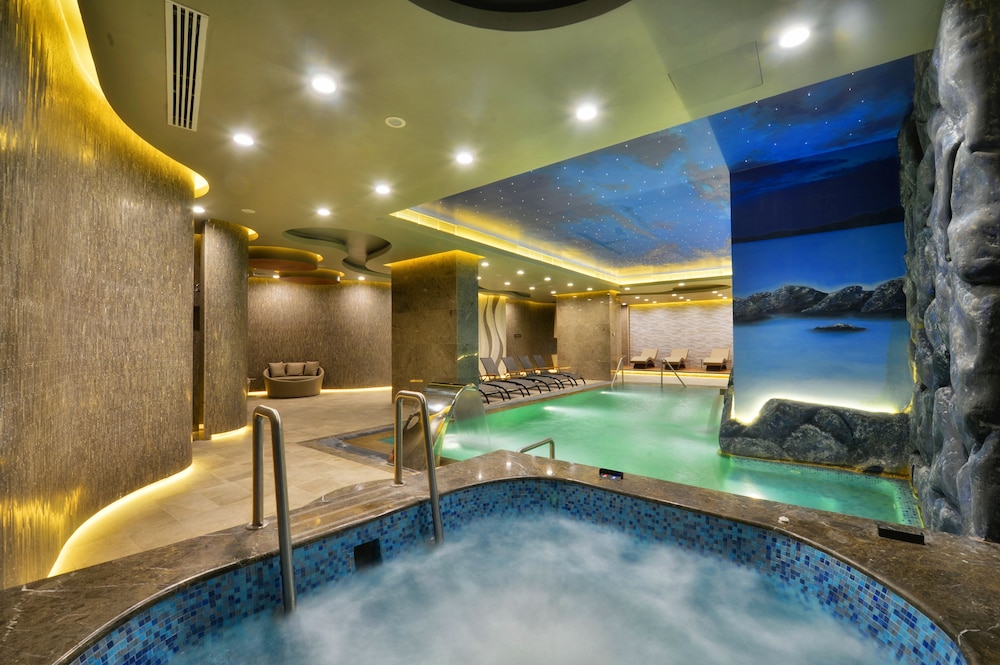 Marigold Thermal / Spa