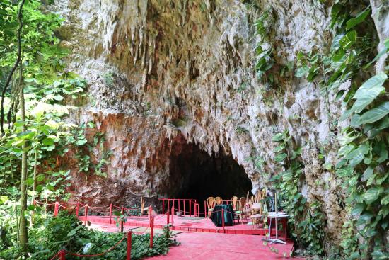 Nakahara Limestone Cave