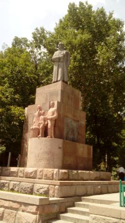 Kuybysheva Square