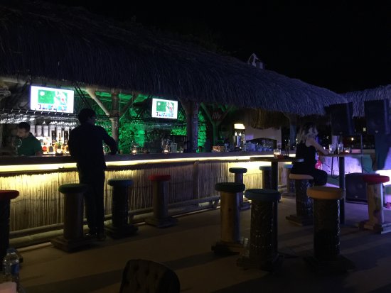 Tiki Beach Bar