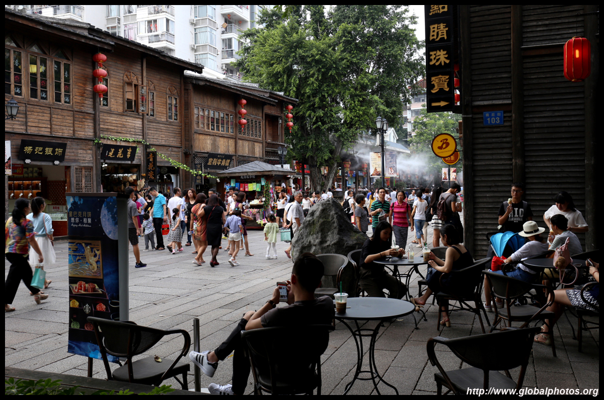 Three Lanes and Seven Alleys