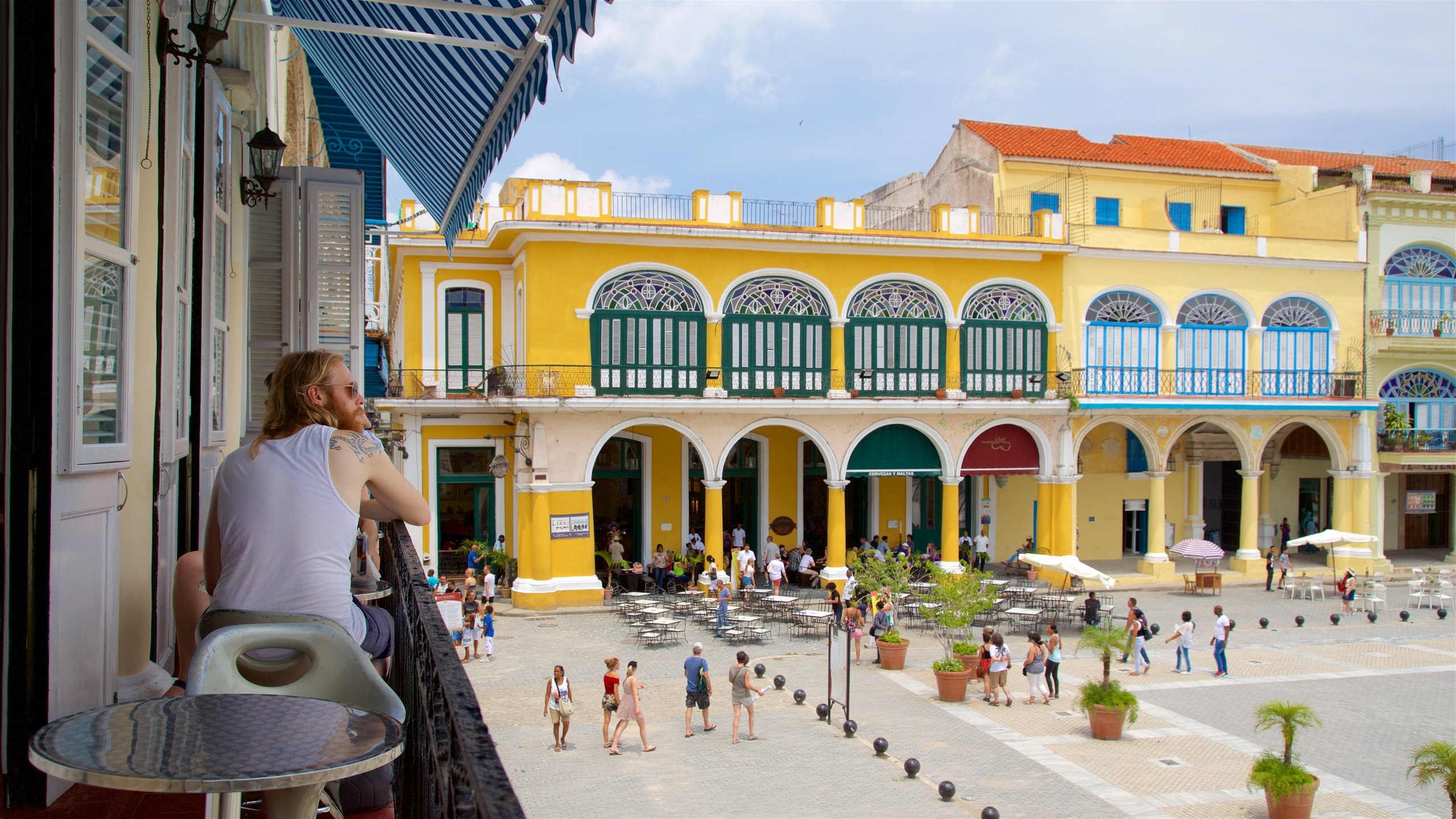 Tropikalna Plaza