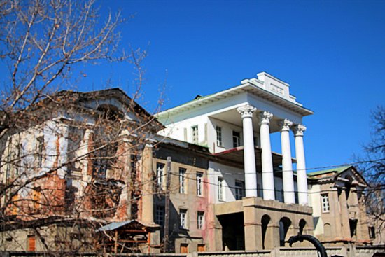 Demidovykh Estate White House