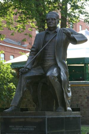 Zagir Ismagilov Statue