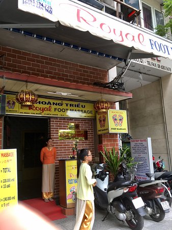 Royal Foot Massage - Mac Thi Buoi