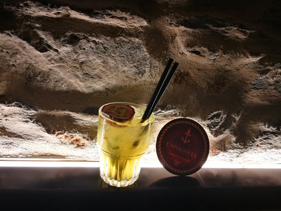 Basquiat lounge bar