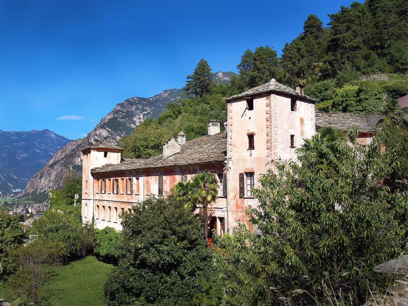 Chateau Vallaise