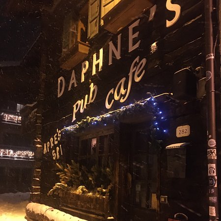 Daphne's pub