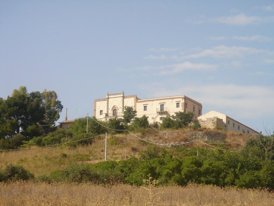 Castello o Masseria di Rampinzeri