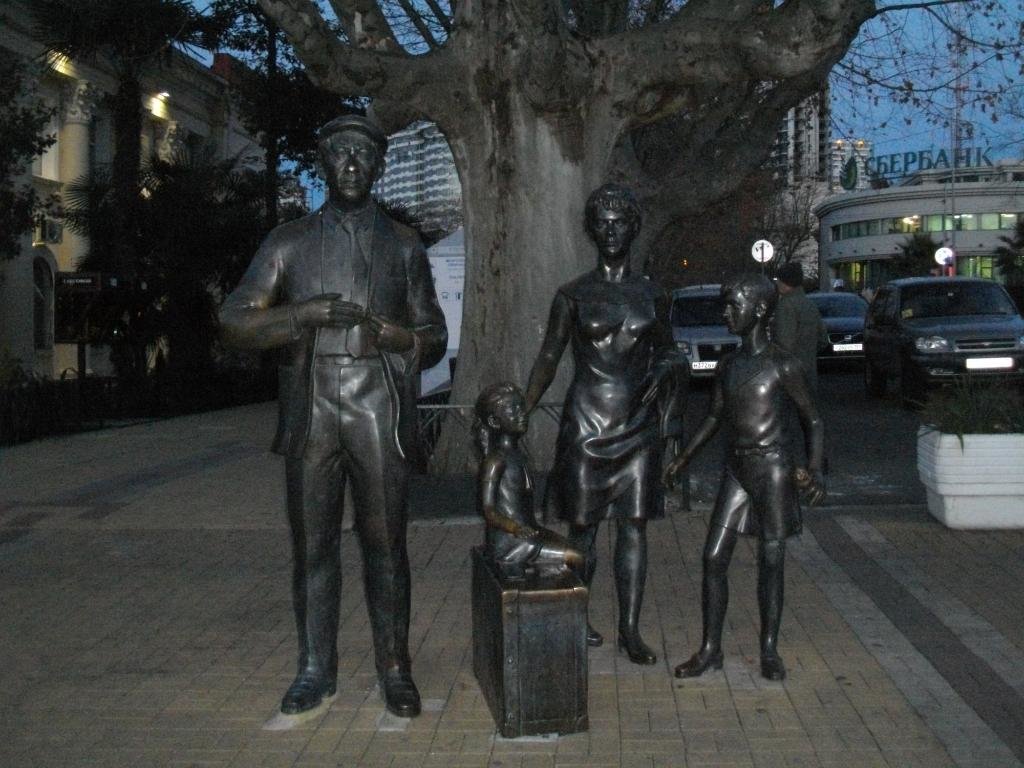 Monument to the Characters of Movie Brilliantovaya Ruka