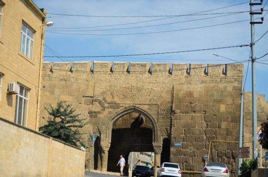 Bayat-Kapi Gate