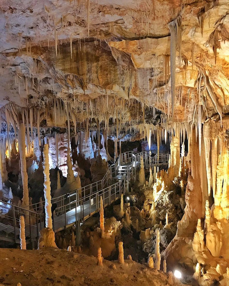 Hoshino Cave