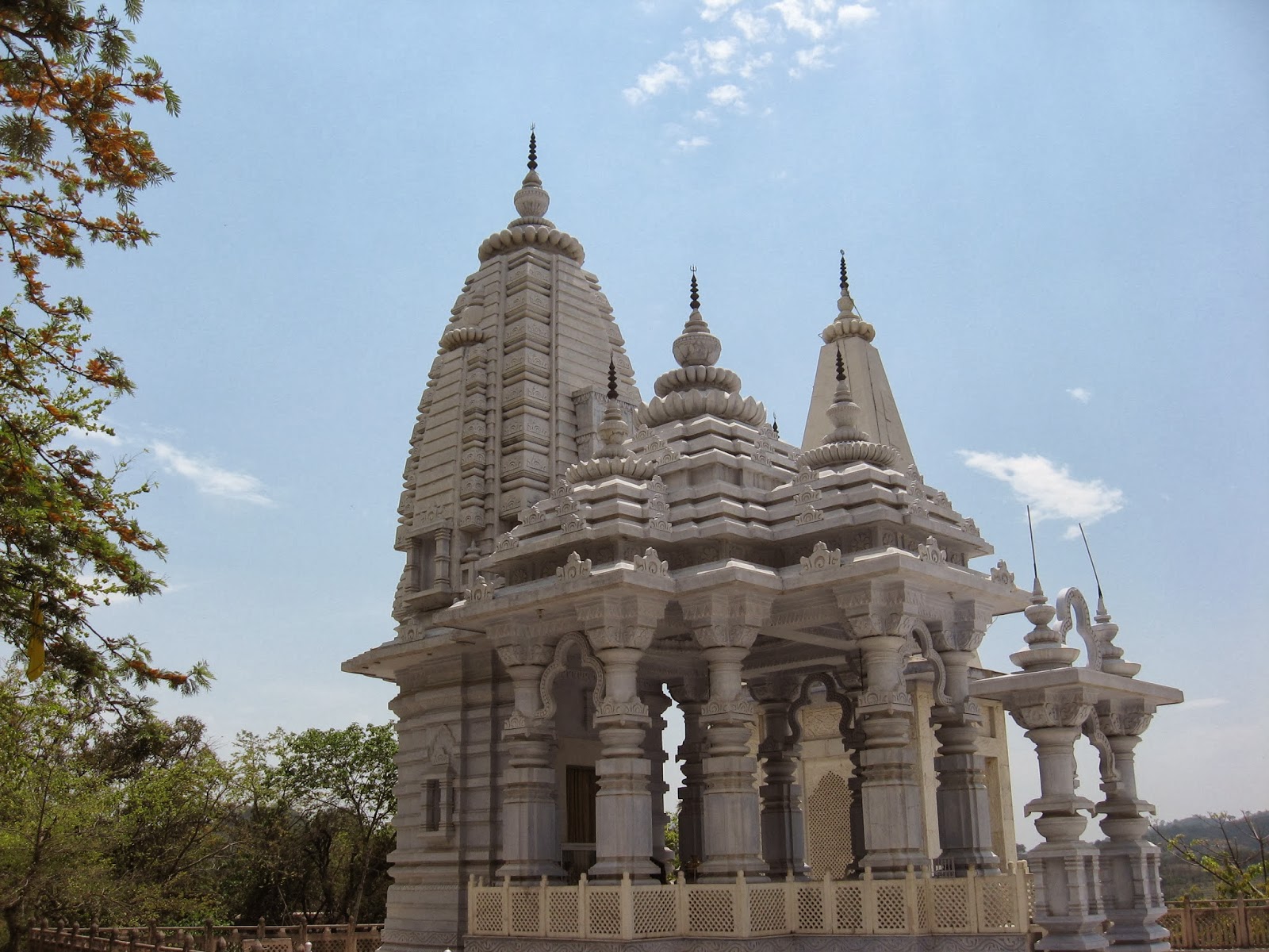 Baba Baroh Temple