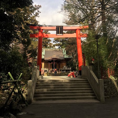 Shirasasainari Shrine