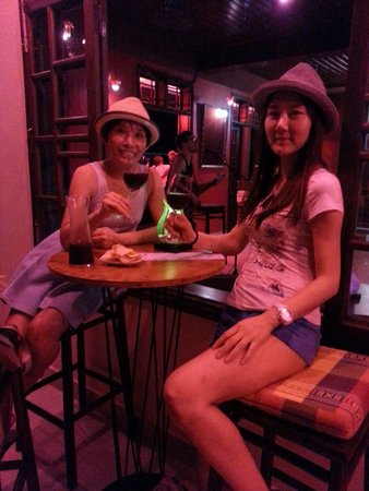 BB LOUNGE