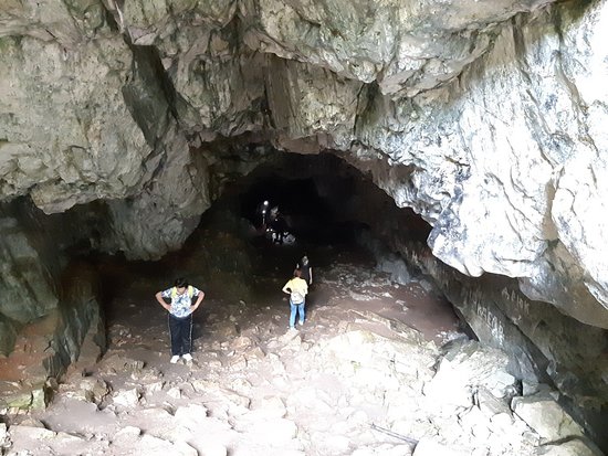 Druzhba Cave