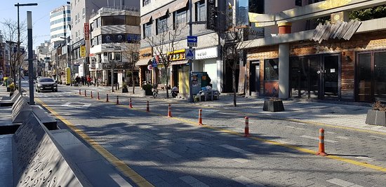 Daeheungdong Cafe Street