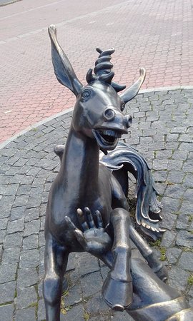 Sculpture Konyok-Gorbunok