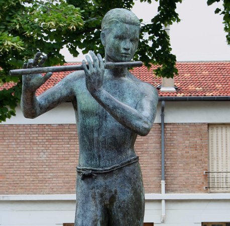 Jeune Homme A La Flute