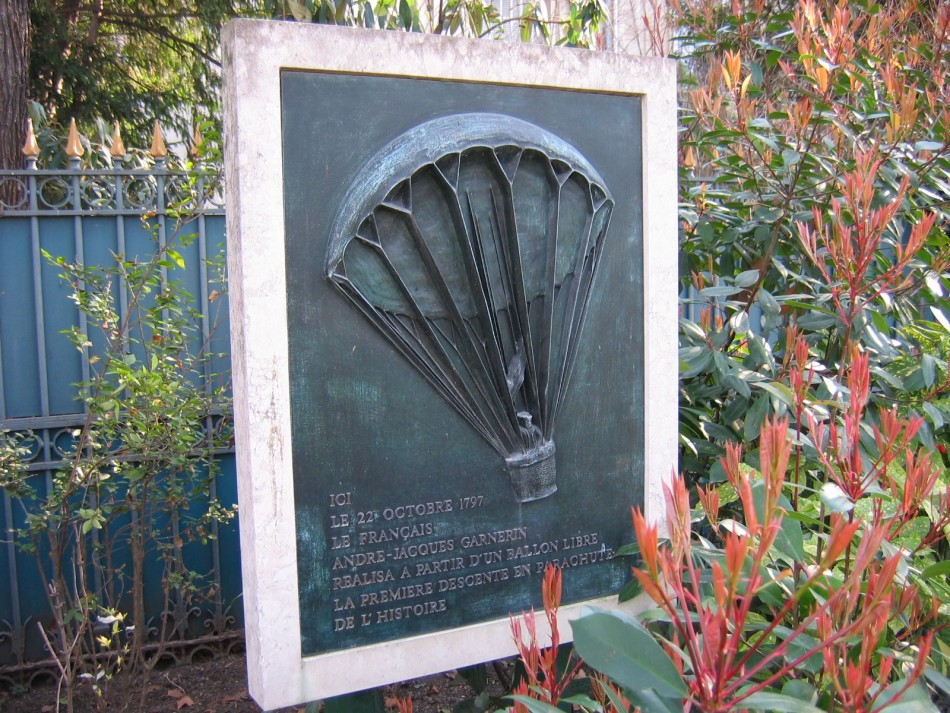 André-Jacques Garnerin - Premier saut en parachute