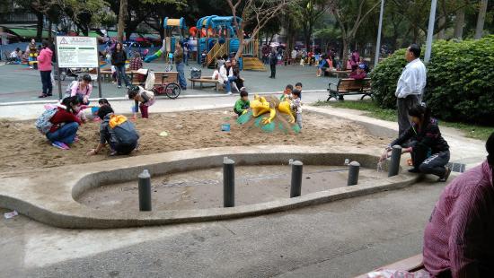 Qingnian Park