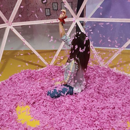 Be Happy Sweet Art & Illusion Museum