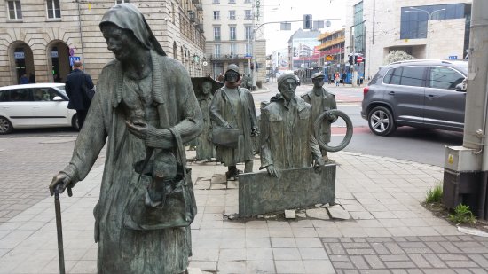 Monument to the Anonymous Passerby