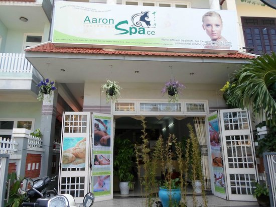 Aaron Spa Hoi An
