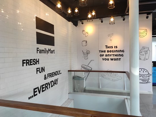 Family Mart Sukhumvit 33