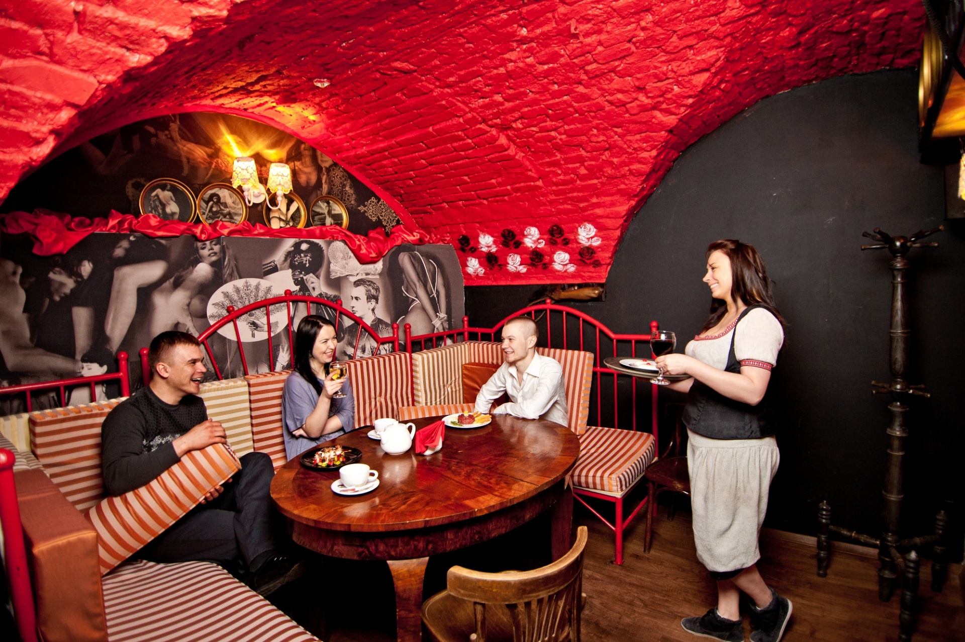 Ne Mishai Cafe & Lunch Bar