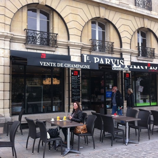 Le parvis