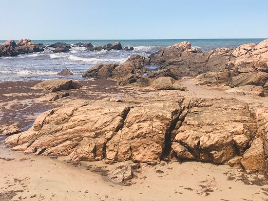Playa Piedras Coloradas