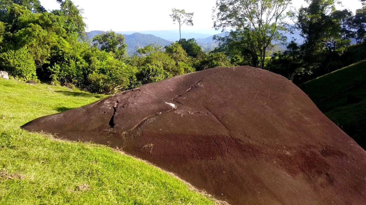 Petroglifos de la vereda Perico
