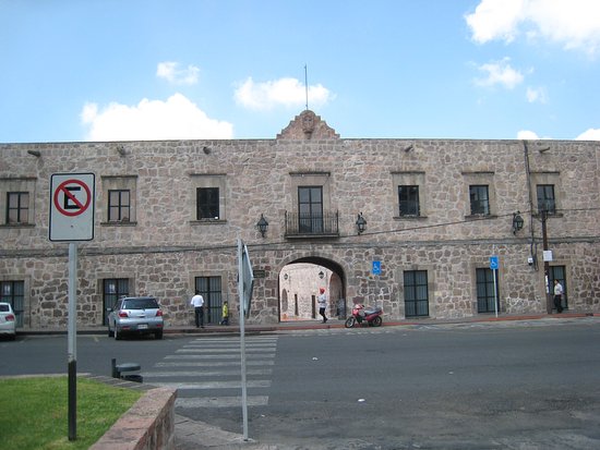 The Cultural House (Casa de Cultura)
