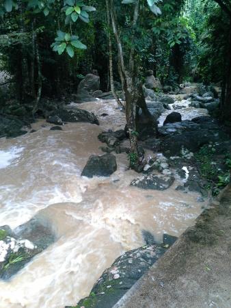 Tar Nim Waterfall