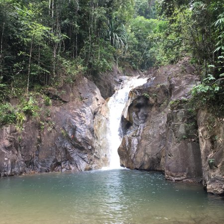 Ton Pariwat Waterfall