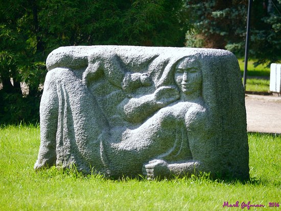 Sculpture People and Animals