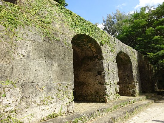 Stone gate, Old Sogenji Temple