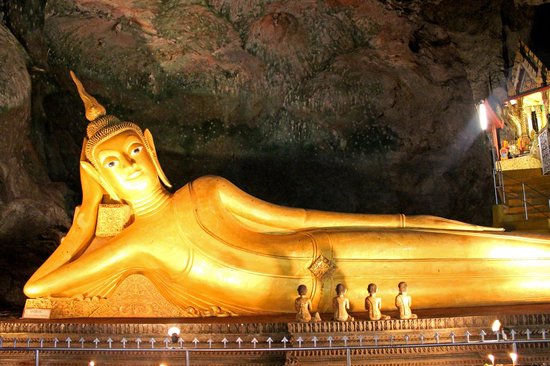Wat Suwan Kuha (Cave Temple)