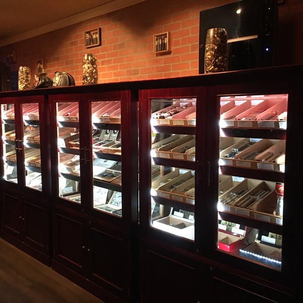 Vintage Havana Cigar Lounge