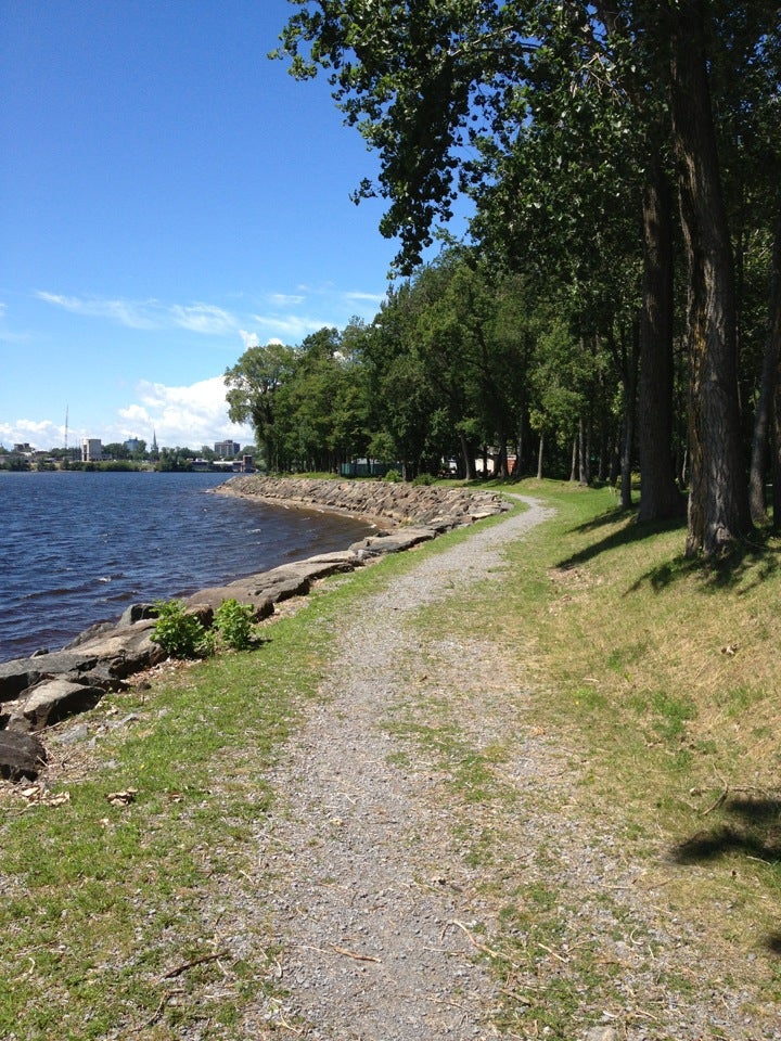 Parc de l'île Saint-Quentin