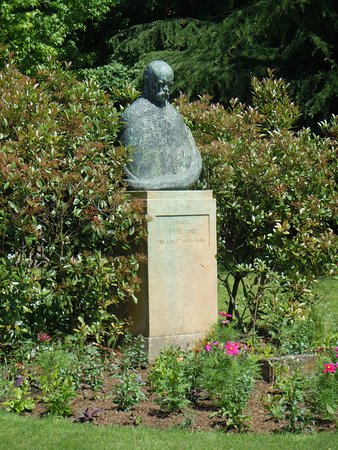 Monument a Verlaine